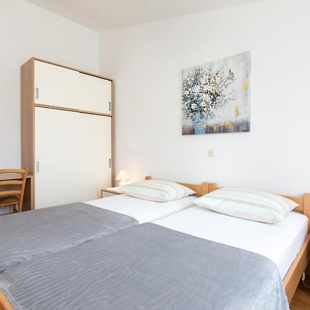 Apartments Dujmovic Ivo 1 バスカ エクステリア 写真