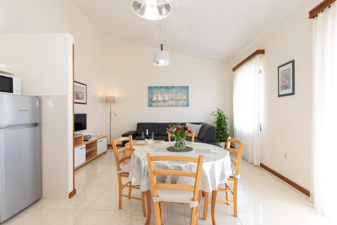 Apartments Dujmovic Ivo 1 バスカ エクステリア 写真