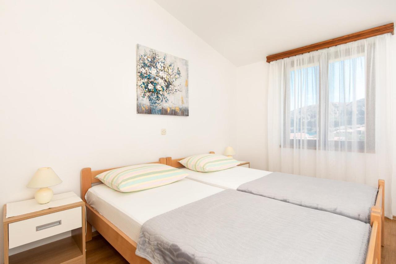 Apartments Dujmovic Ivo 1 バスカ エクステリア 写真