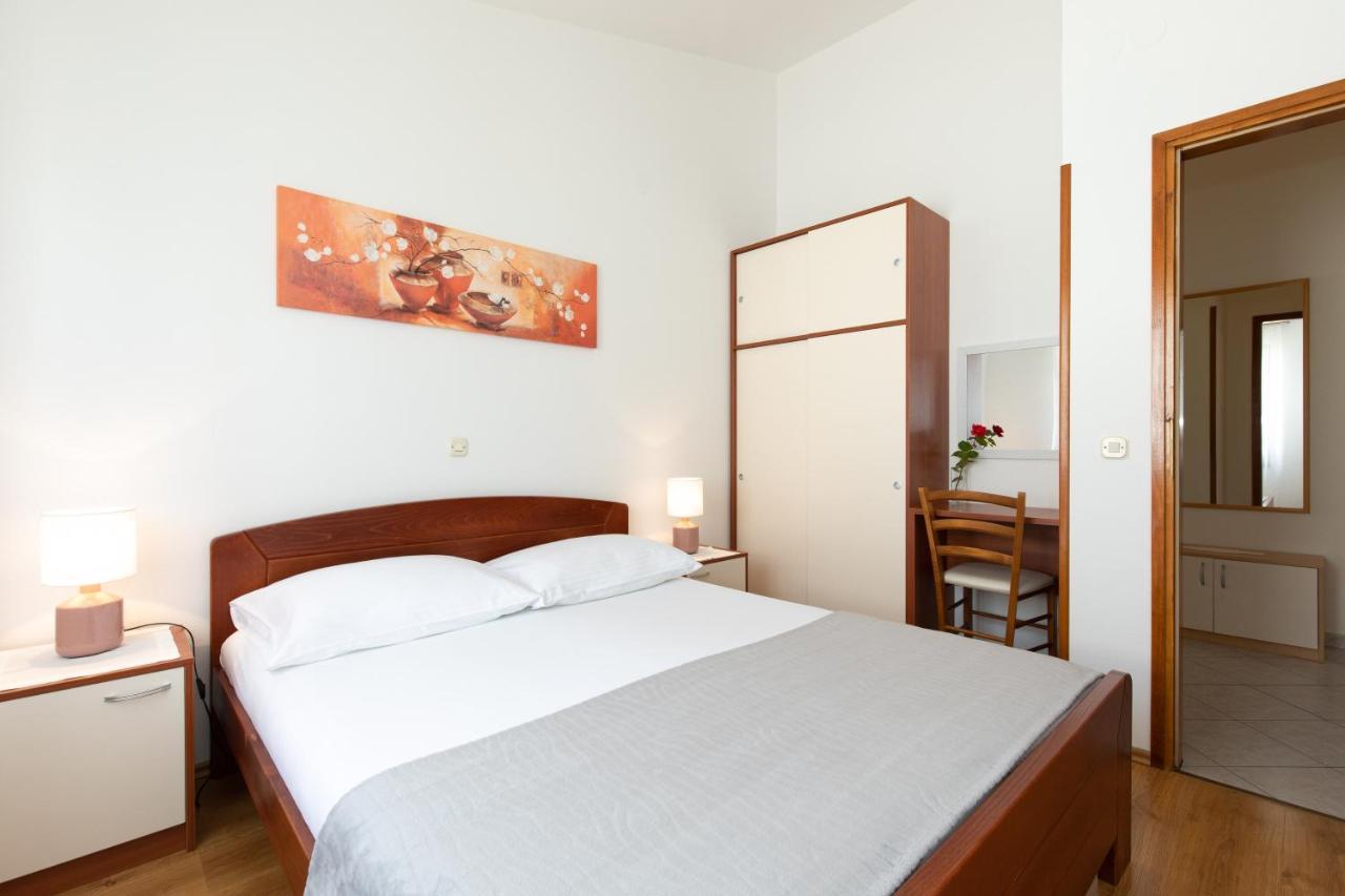 Apartments Dujmovic Ivo 1 バスカ エクステリア 写真