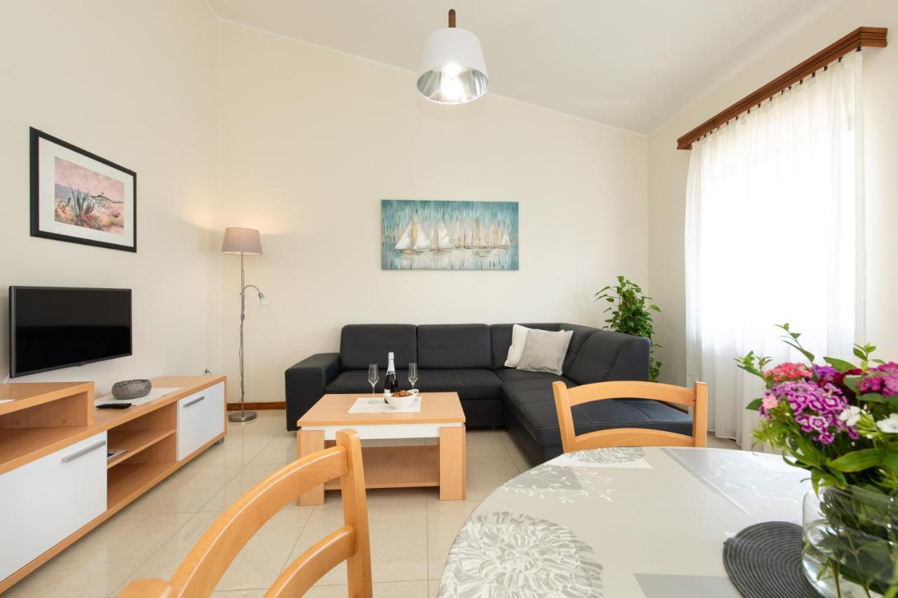 Apartments Dujmovic Ivo 1 バスカ エクステリア 写真