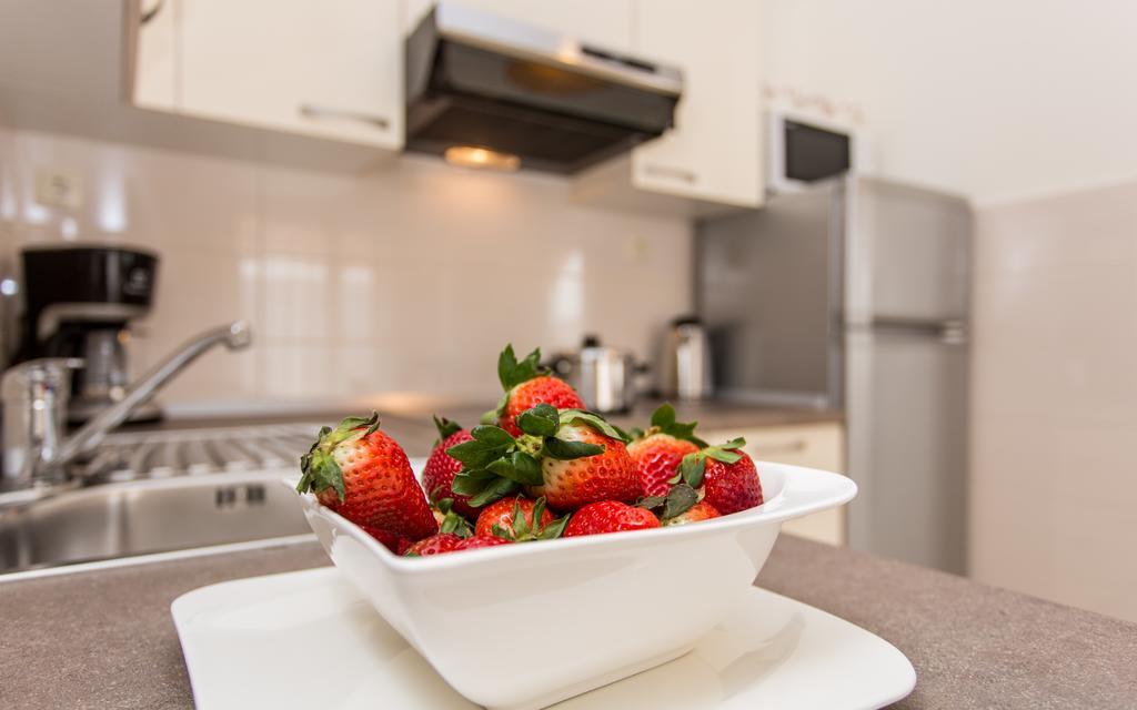 Apartments Dujmovic Ivo 1 バスカ エクステリア 写真