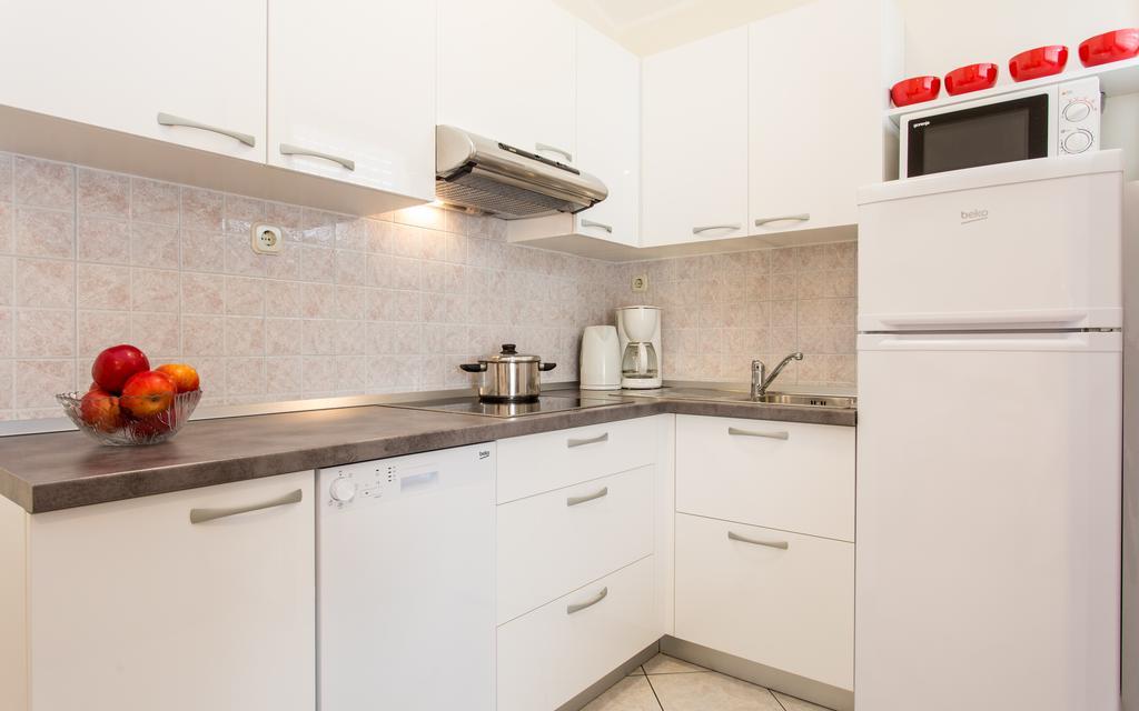 Apartments Dujmovic Ivo 1 バスカ エクステリア 写真